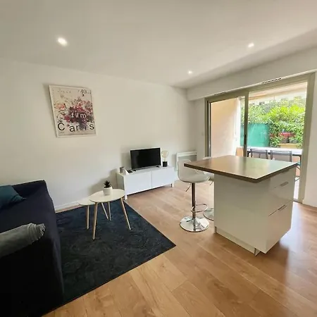 Apartment 2 Pieces Avec Un Jardin Privatif